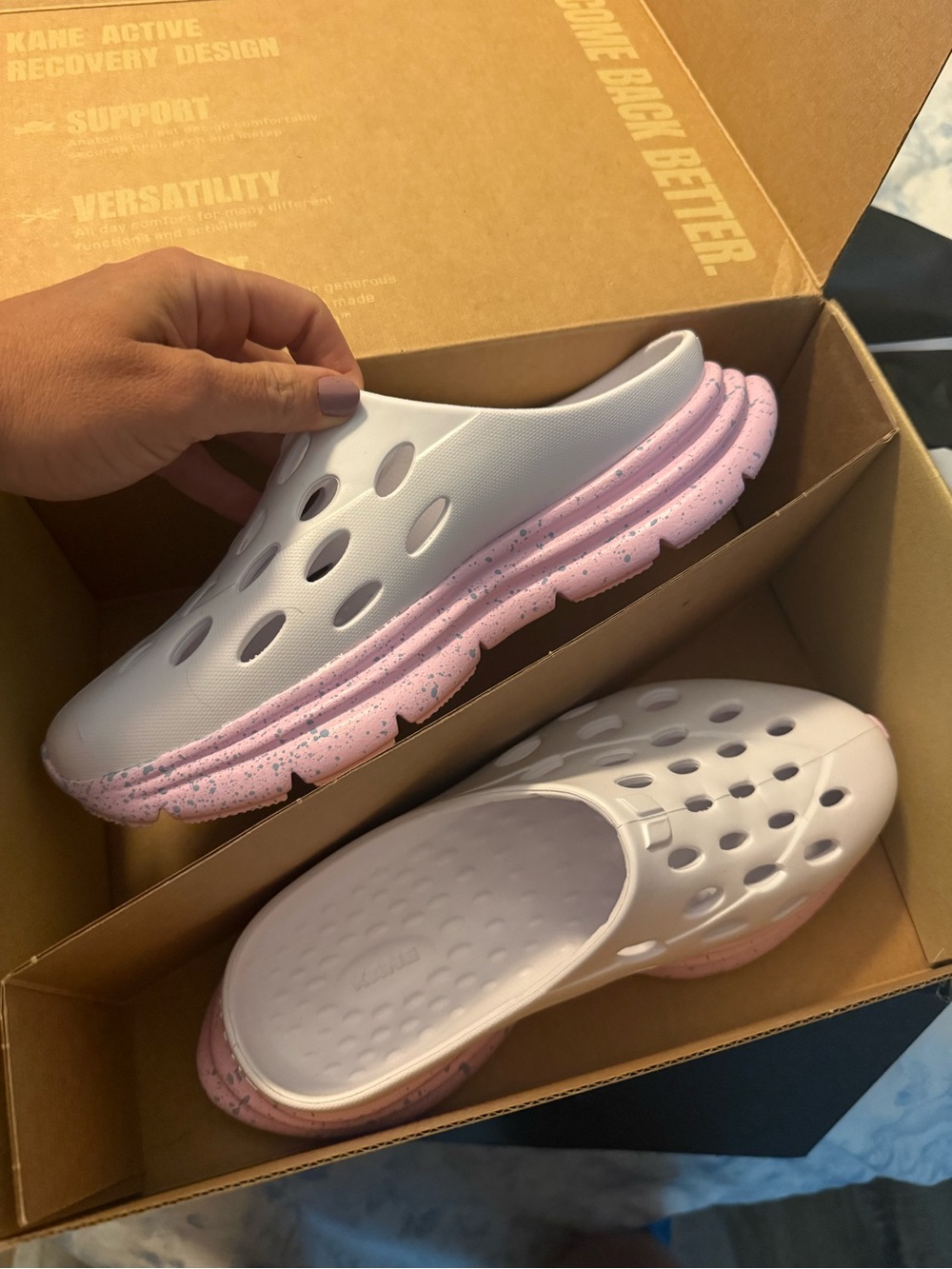 KANES OB Women’s Slip-On Ventilated Clog in White with Pink Sole
